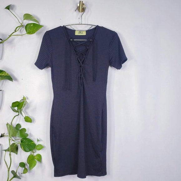 CITRUS Black Textured Sheath Mini Dress 8 MEDIUM V-Neck Front Lace-up Cap Sleeve - Picture 1 of 11